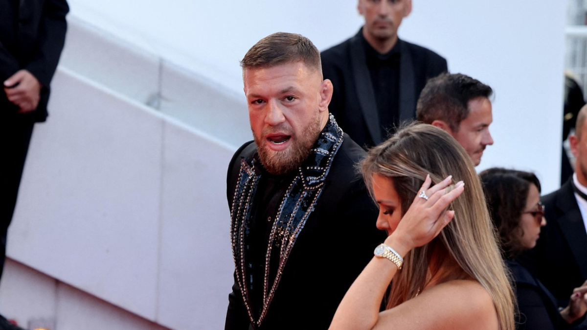 VIDEO: Conor McGregor má další problém, v klubu napadl neznámého muže