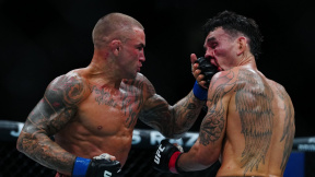 Dustin Poirier a Max Holloway