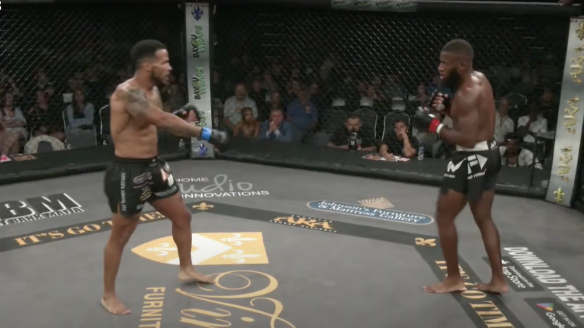 Amatérský bojovník si chtěl zahrát na největšího tvrďáka z UFC, za sebevědomé gesto schytal brutální KO