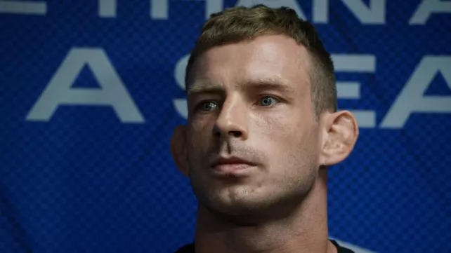 Engizek se po potupné prohře ve finále pyramidy o miliony vymlouval. Jotko se do něj znovu pustil