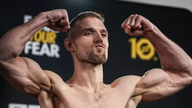 Tvrdý náraz: Trenér Karlose Bendy návrat do Oktagonu nezvládl