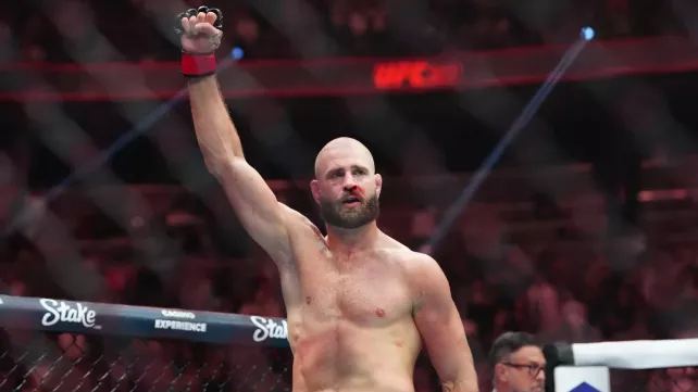 Procházka, nebo Ulberg? Bojovníci z UFC tipují, jak dopadne víkendová bitva