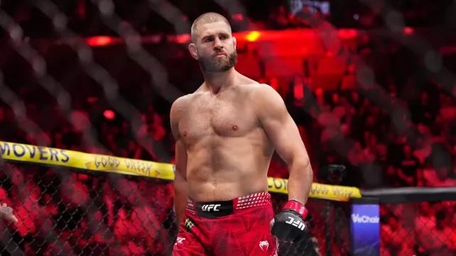 Procházka je falešný, rýpl si kontroverzní ruský bijec. Samuraje vyzval k zápasu