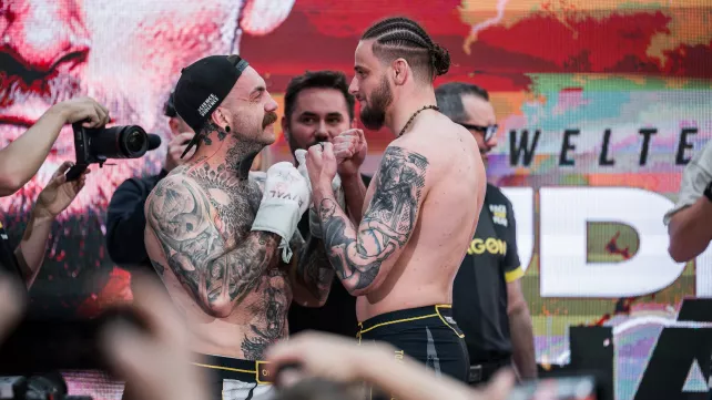 Brutální bomby! Hála s Mudrochem rozpoutali v kleci totální peklo