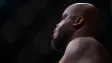Málem ho zabil. Mladík dostal pecku na břicho od obra z UFC