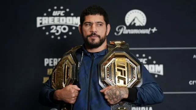 Vyhodí ho z UFC, myslí si Pereira po dalších slovních útocích amerického provokatéra