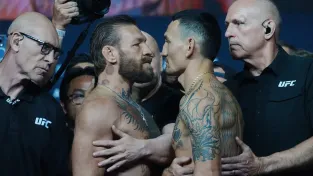 Nejhorší možný scénář. Zápas McGregora s Hollowayem skončil po minutě nešťastným zraněním