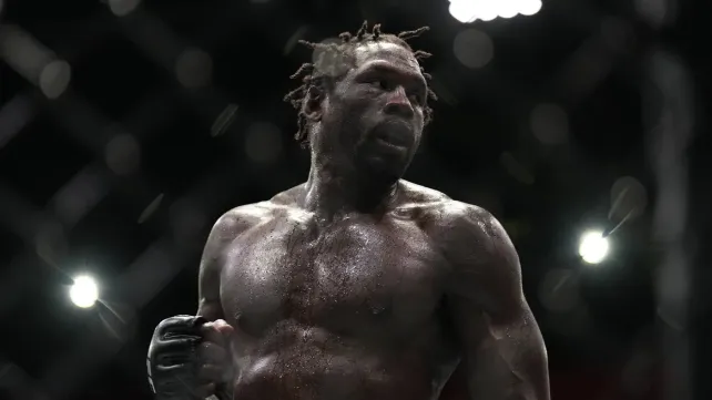 Gorila z UFC si stěžuje na výplatu, po organizaci chce miliony