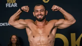 Neuvěřitelné! Hvězdný Muradov sestřelil šampiona Oktagonu, po zápase se obořil na promotéra