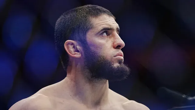Makhachev, nebo Garry? Bojovníci tipují vítěze bitvy o pás welterové váhy