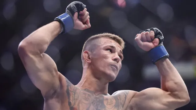 Bývalý šampion Oktagonu zazářil v UFC, soupeř si zatancoval