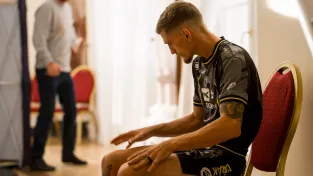 Dvě flašky rumu. David Dvořák promluvil o alkoholismu